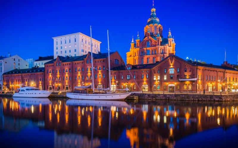 Façade Art Déco et fonctionnaliste à Tallinn